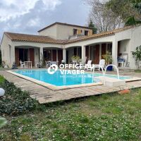 Maison - 5 pièces  - 140 m²