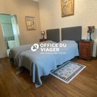 Maison - 7 pièces - 255 m²