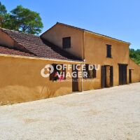 Maison - 6 pièces - 540 m²