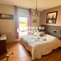 Maison - 7 pièces - 180 m²
