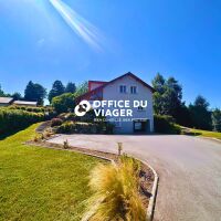 Maison - 7 pièces - 260 m²