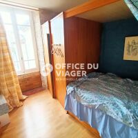 Maison - 7 pièces -  299,17 m²