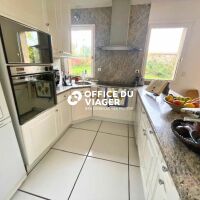 Maison - 7 pièces - 254 m²